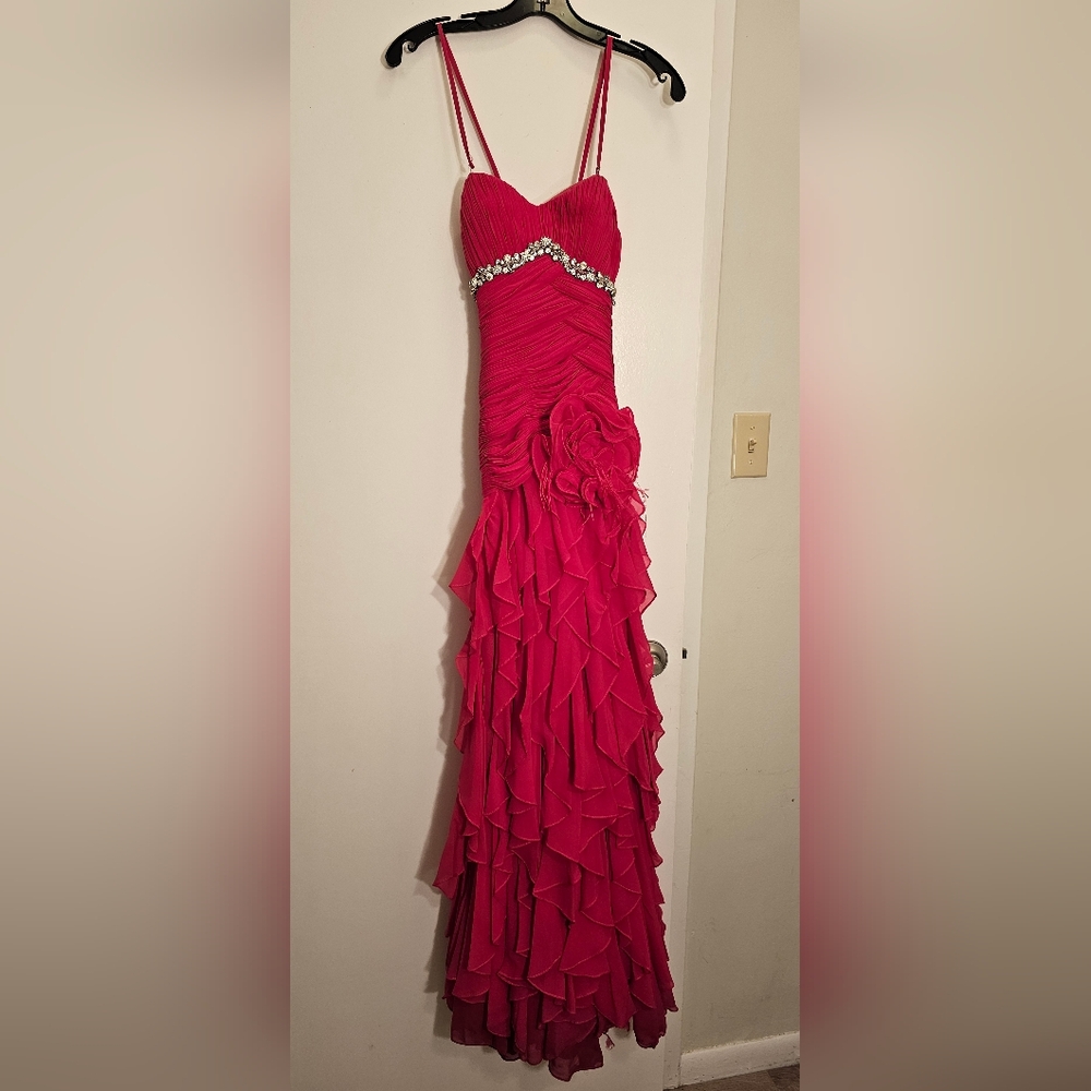 Prom / Formal Dress - Size 0 - Evenings By Allure
